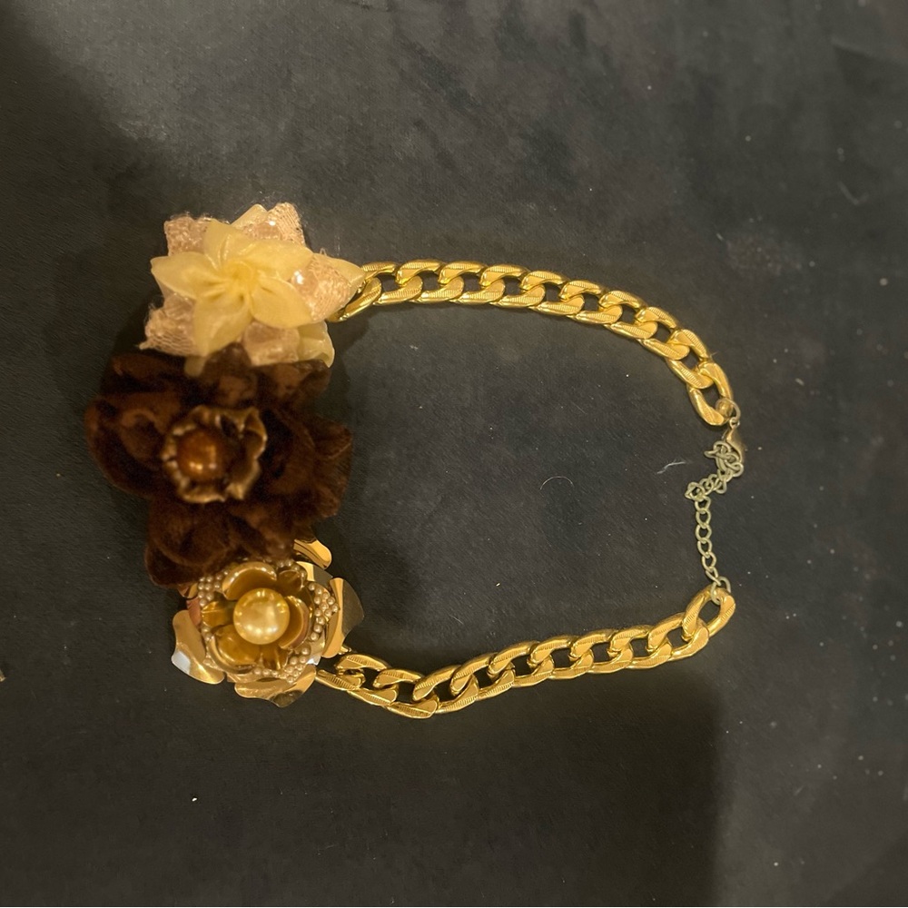 Gold Chain Necklace with Floral Accents